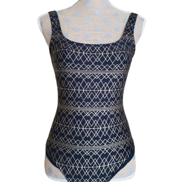 Nip Tuck Other - NWOT NipTuck Swim black gold geometric swim suit 4